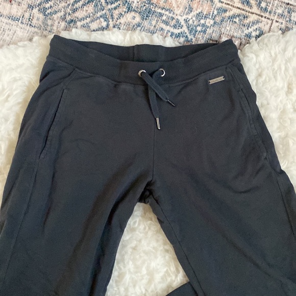 Sweaty Betty grey jogger workout active pants sz small. Sweaty Betty joggers - Picture 2 of 6